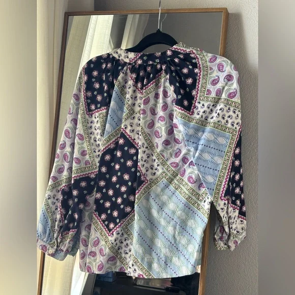 LOFT Linen Blend V-Neck Top - Picture 5 of 6